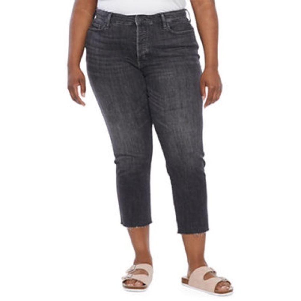 a.n.a Plus Womens High Rise
Stretch Straight Leg Jean in size 20W. New w/o tags.